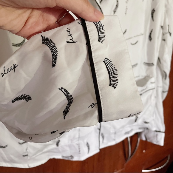 Forever 21 Lashes Pajamas Satin Sleep Shirt Size Small EUC - Picture 6 of 6